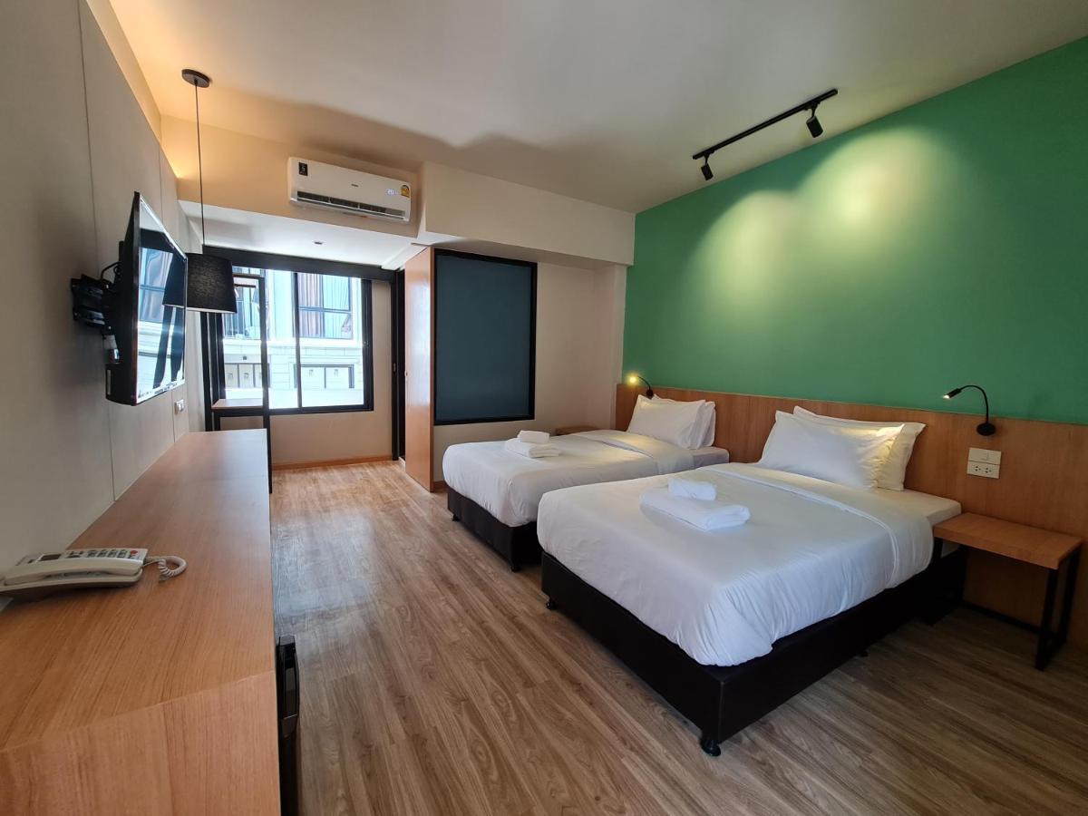 The Neuf@Ratchada Hotel Bangkok Exterior photo