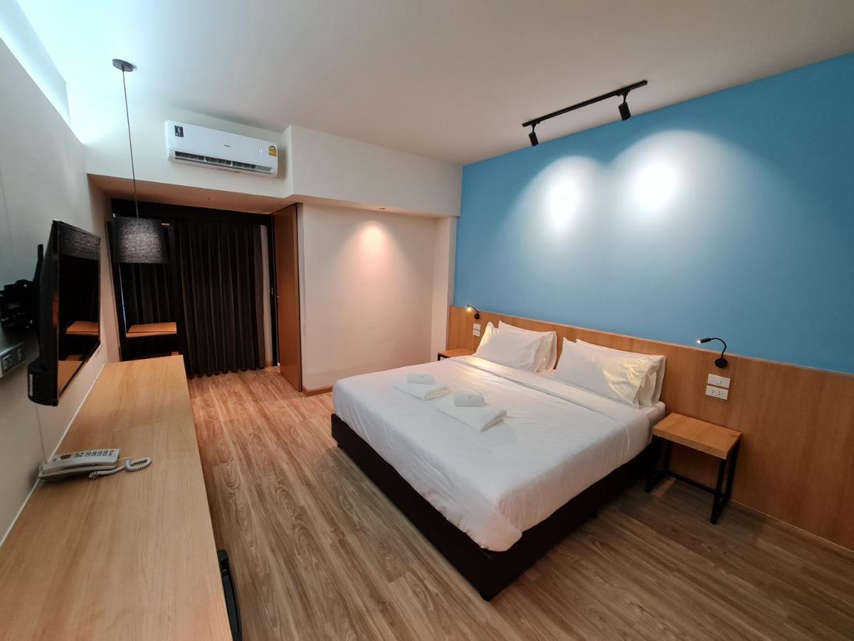 The Neuf@Ratchada Hotel Bangkok Exterior photo